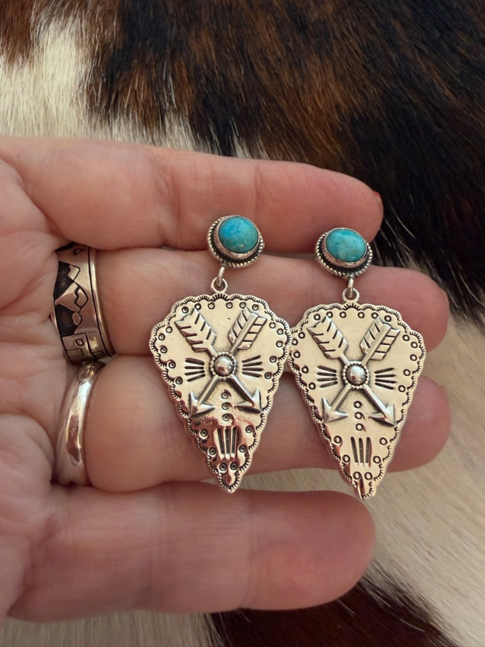 ❤️Kingman Turquoise Arrowhead Sterling Silver Symbol Hand Stamped Earrings 13.2G